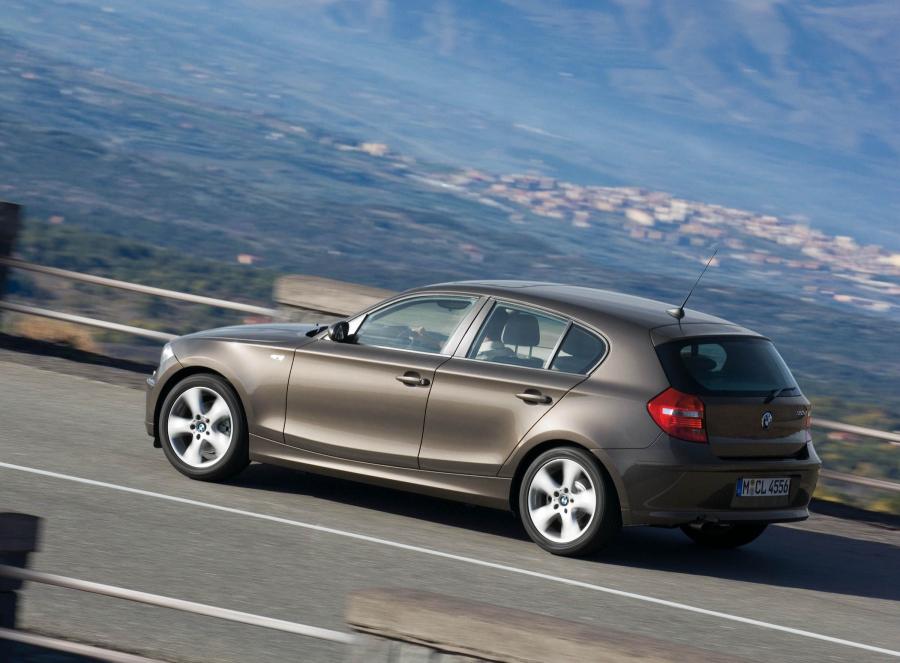  BMW 1-Series 5-Door 2005 года  (фото 25 из 187)